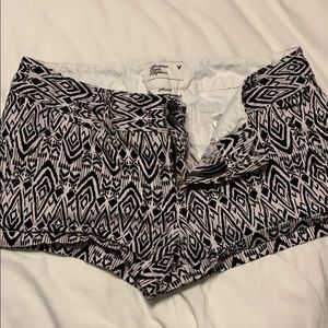 Black & white printed shorts